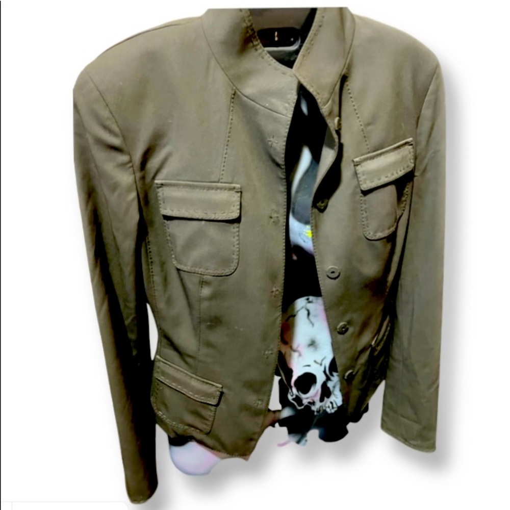 Woman’s Ellie Tahari suit jacket size 0